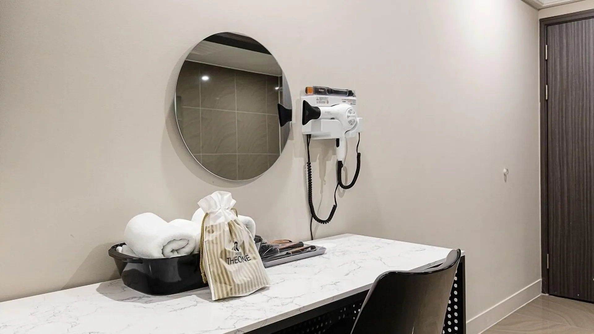 Incheon Airport Hotel The One 3*,